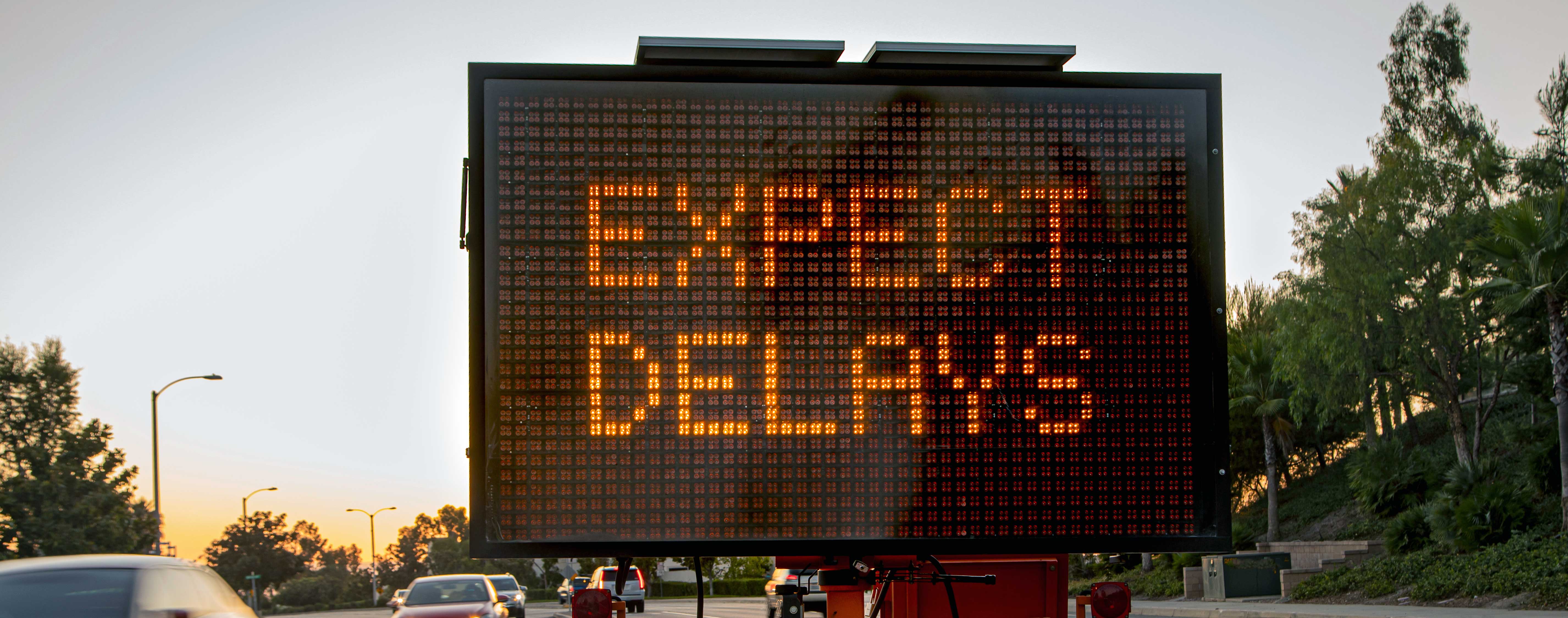 datacenter-expect-delays-2026.jpg
